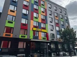 Super 8 by Wyndham Brooklyn Fulton Street Broadway Junction