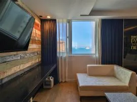 Moonbay Hotel