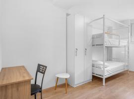Shared room in Hostel - Bunk bed, ξενοδοχείο στο Σπλιτ