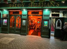 The Killarney Grand โรงแรมในคิลลาร์นีย์