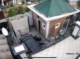 Maison avec bar privé, готель у місті Браззавіль