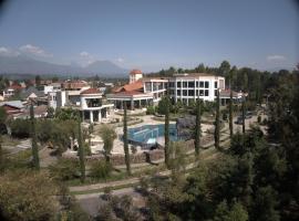 Grotta Resort, hotel v destinácii Gasanze