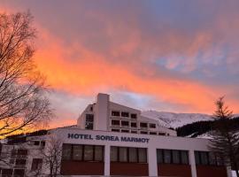 Hotel SOREA MARMOT: Demänovská Dolina şehrinde bir otel