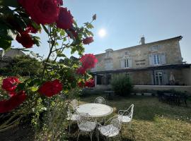 Hôtel de France et de Russie, hotel en Thiviers