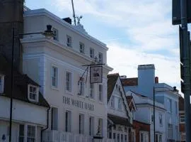 The White Hart - A Heartwood Inn