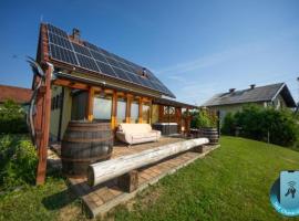 Nebesa so tudi na zemlji、Tomaž pri Ormožuのホテル