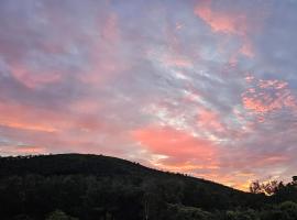CreaDora Casa campestre, hotel i La Estrella