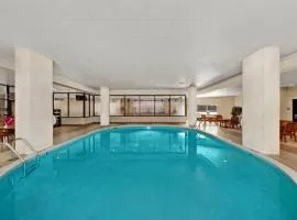 DoubleTree by Hilton St Paul Downtown