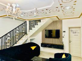 VILLA AMINA 2 splendida residenza ideale per vacanza in famiglia, hotel v mestu Garguen