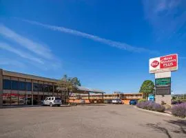 Best Western Plus Raton Hotel
