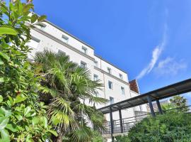 B&B HOTEL Les Sables-d'Olonne Centre Gare, hôtel à Les Sables-dʼOlonne