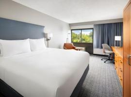 Courtyard by Marriott Montvale, хотел в Montvale