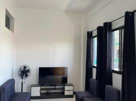 Calapan Mindoro Transient APT A, hotel v destinaci Calapan