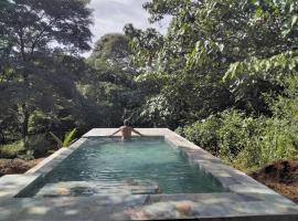 CONTAINER Bambi, hotel a Tamarindo