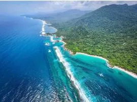 Arrecifes Refugio Natural