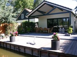 Bungalow in Wervershoof with 1 bedroom, Hotel in Wervershoof