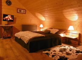 Gite Au Coeur Du Chalet en Belledonne vers Prapoutel Les 7 Laux, Hotel in Sainte-Agnès