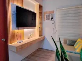 CoZy Suites Bacolod OneBedRoomSuite for FourPax