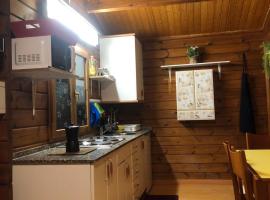 Camping Las Hoces, hôtel à Vegacervera