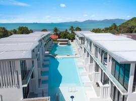 Beach Walk Condo 3br in Replay residence, hotel in Bangrak Beach