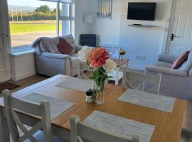 Mountain View Cottages, Hotel in Tralee