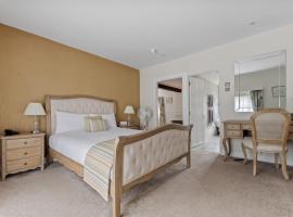 Sleeping Bear Hotels Dorchester, khách sạn ở Dorchester