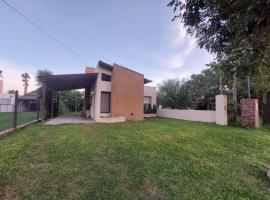 Lo de nina, hotel v destinaci Miramar