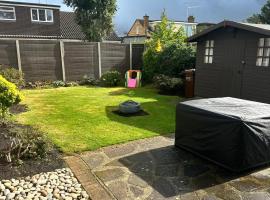 Blue Bungalow, отель в городе Thundersley