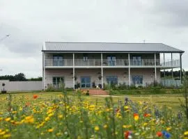 Nest Farmhouse