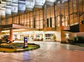 Nobile Hotel Convention Ciudad Del Este, hotel v destinaci Ciudad del Este