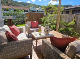 Private Hideaway with Beach & Marina Access, hotel en Waikawa