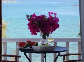 Roussos Beach Hotel, hotel u gradu Nausa