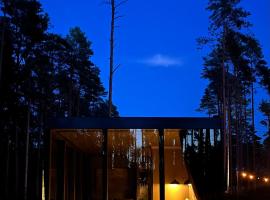 Mustika Mirror minivilla saunaga, hotell Kärdlas