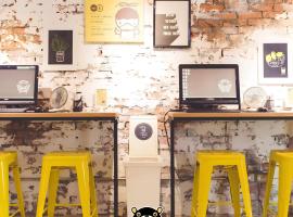 Ahiruyah Guesthouse, hotel in Kaohsiung