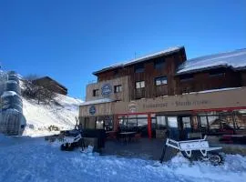 Hôtel Club "Les Carrettes"