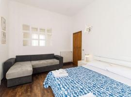 Casa Fubis, hotel in Viareggio