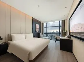 Atour Hotel Haikou Wanguo Metropolis Qilou Old Street