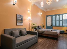 Bridgo Homestay - by Hoan Kiem lake side, hotel v Hanoji