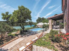 Amazing Home In Kampor, hôtel à Supetarska Draga