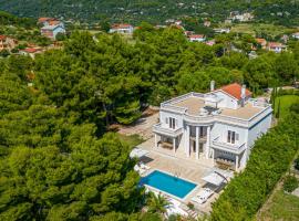 6 Bedroom Lovely Home In Rab, hôtel à Rab