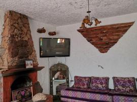 Auberge les Roches, hotel en Al Haouamed