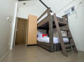 Acre Resort and Spa, hotel in Lobo