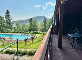 Ski-In/Ski-Out Condo | Hot Tub + Mountain Views