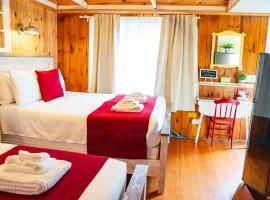 Cottage 4 - Queen and Full Beds Child Loft w 2 Twins Private Bath Kitchenette Pets Allowed Fee applies