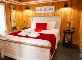 Cottage 7 - Stand Alone Queen Bed Child Loft w Twin Private Bath Kitchenette Pets Allowed Fee applies