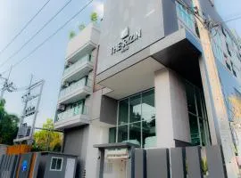 The Rizin Hotel Phratamnak