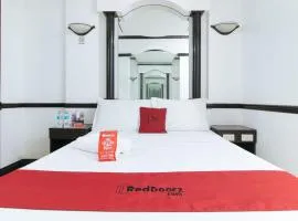 RedDoorz Plus at Villa Gloria Taguig