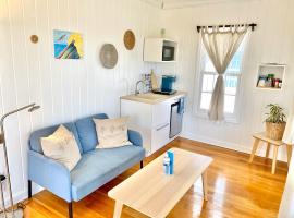 Eleuthera Retreat - Private Villa & Cottages on pink sand beachfront, hotel en North Palmetto Point