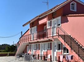 Paradise Studios, hotel a Svoronata