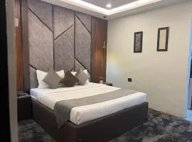 The Palatial Hotel